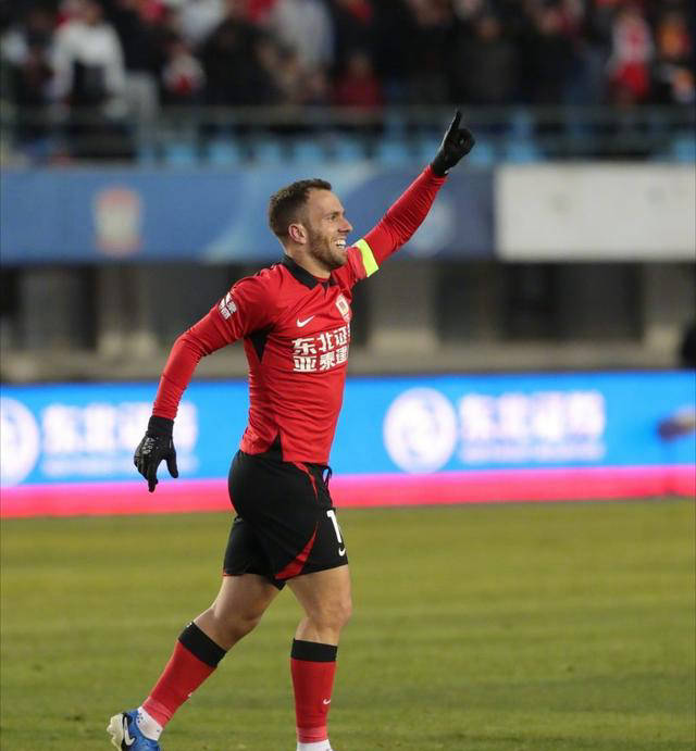 泰达主场败给申花,中超保级形势愈发严峻的简单介绍 泰达主场败给申花,中超保级形势愈发严峻的简单介绍