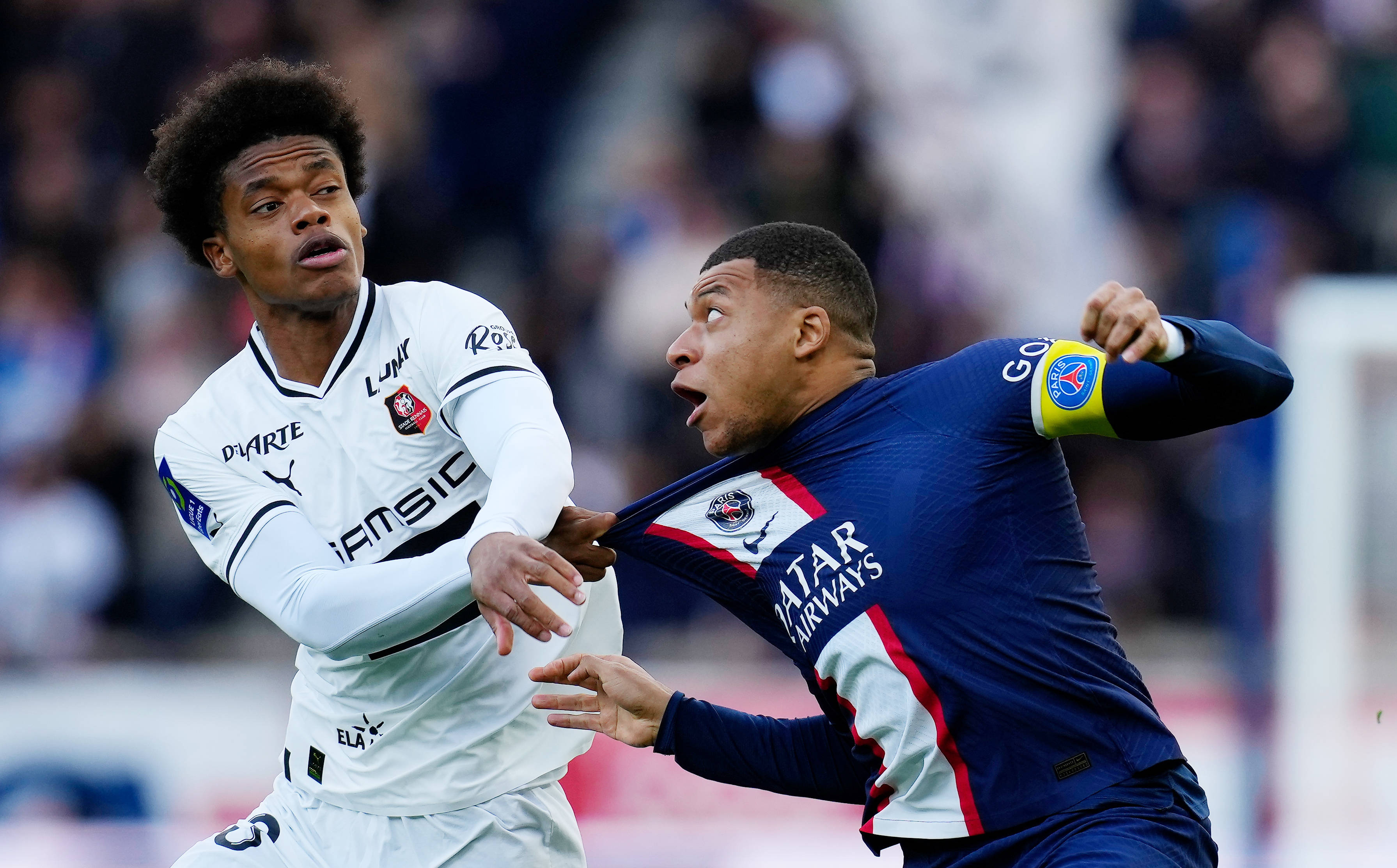 开云体育APP下载-包含巴黎圣日耳曼锋线火力全开，攻击威力不容小觑的词条