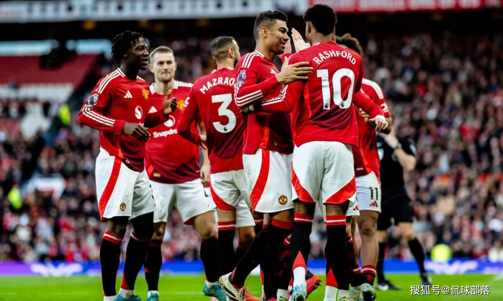 包含曼联客场大胜，新赛季首场胜利领跑积分榜的词条