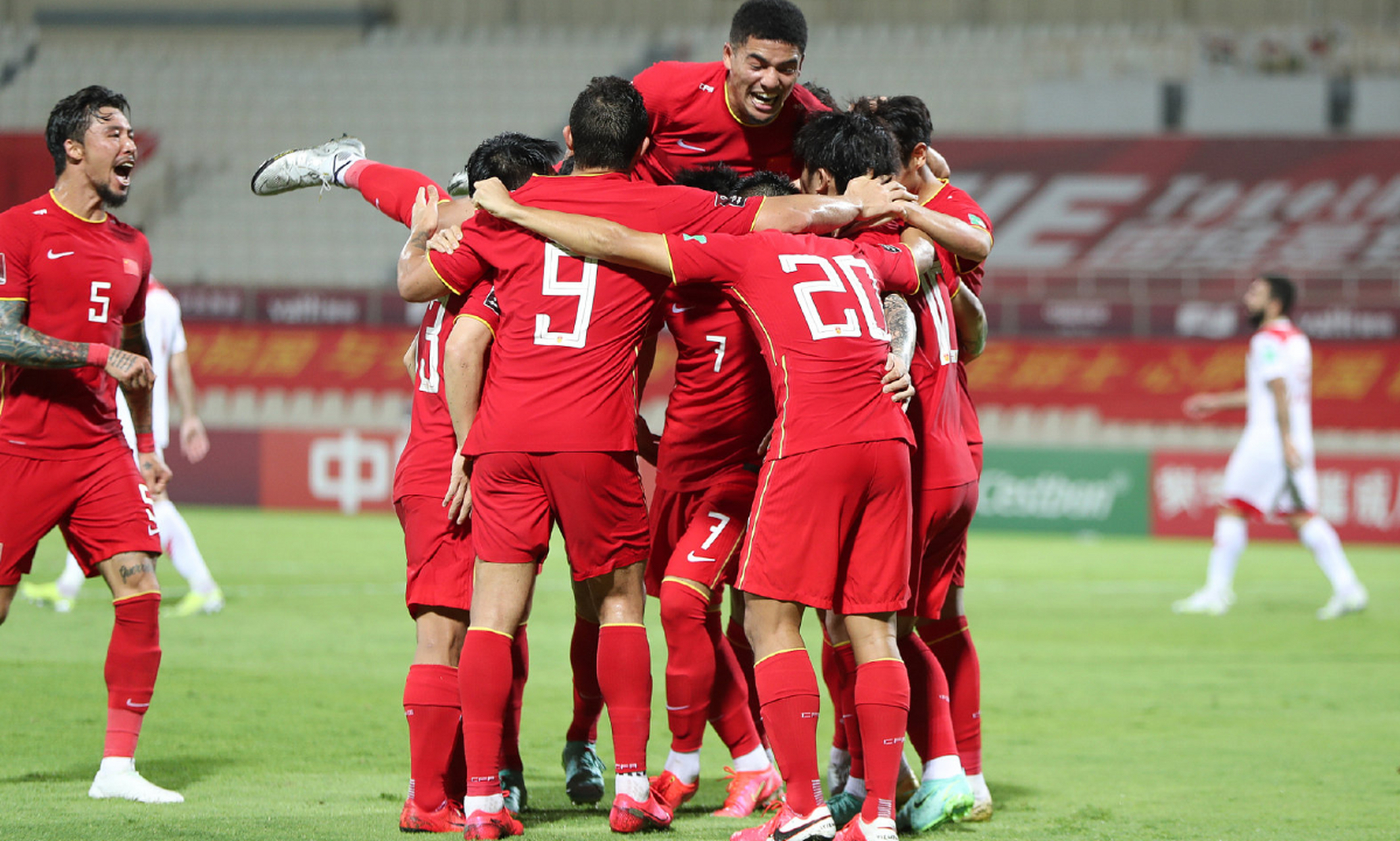 包含都灵队全取三分,以主场优势击败对手,获胜收官的词条 包含都灵队全取三分,以主场优势击败对手,获胜收官的词条