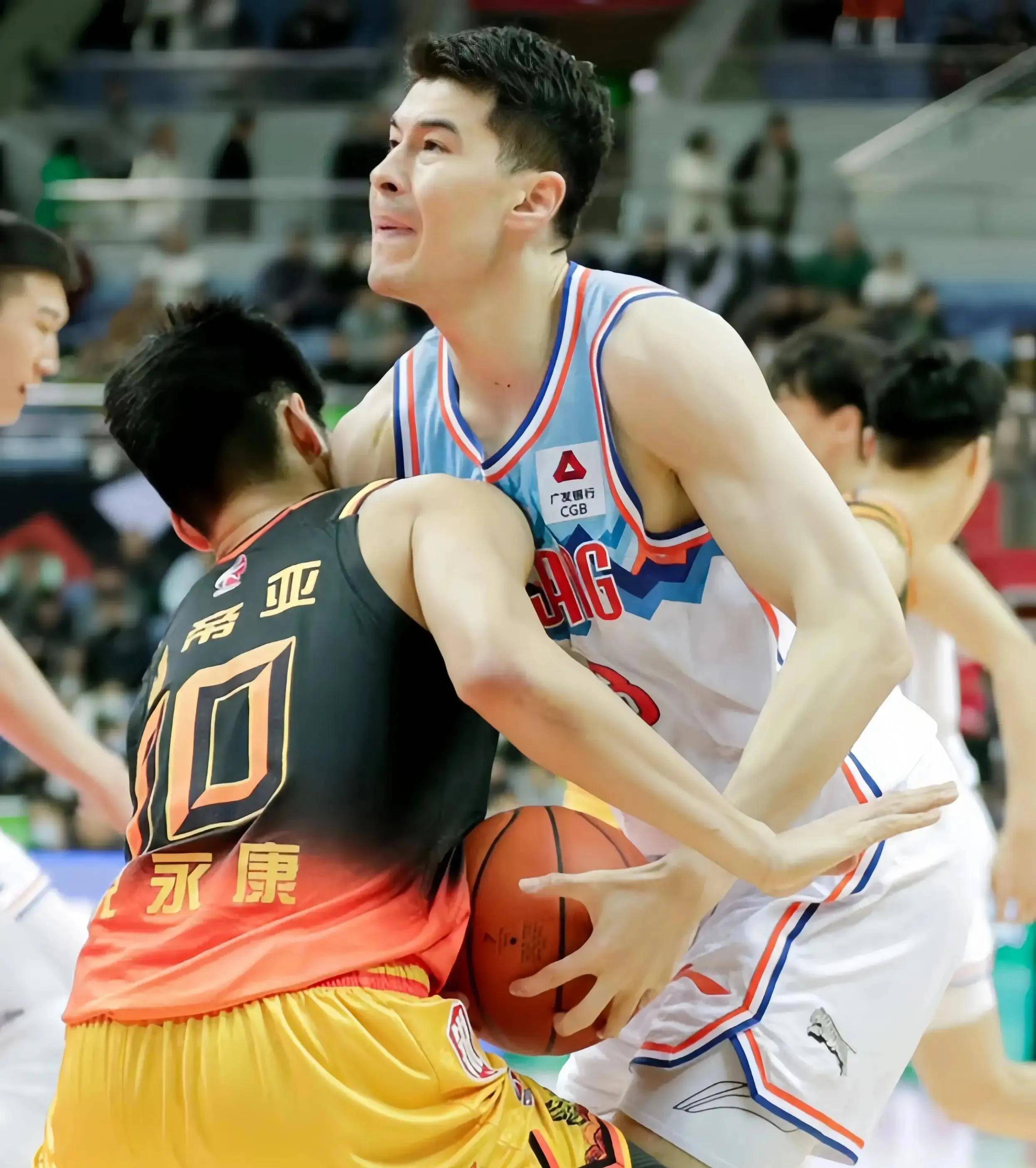 关于广州队遭遇连败,球队状态令人担忧的信息 关于广州队遭遇连败,球队状态令人担忧的信息