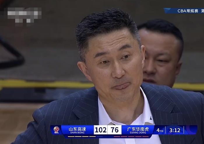 包含狂胜！强势表现击败对手，晋级在望的词条