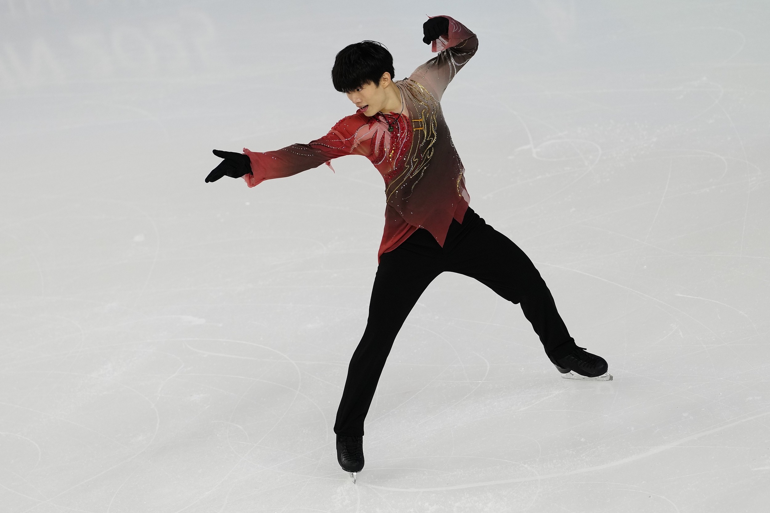 开云体育入口-韩国滑雪运动员在单板滑雪项目中称霸