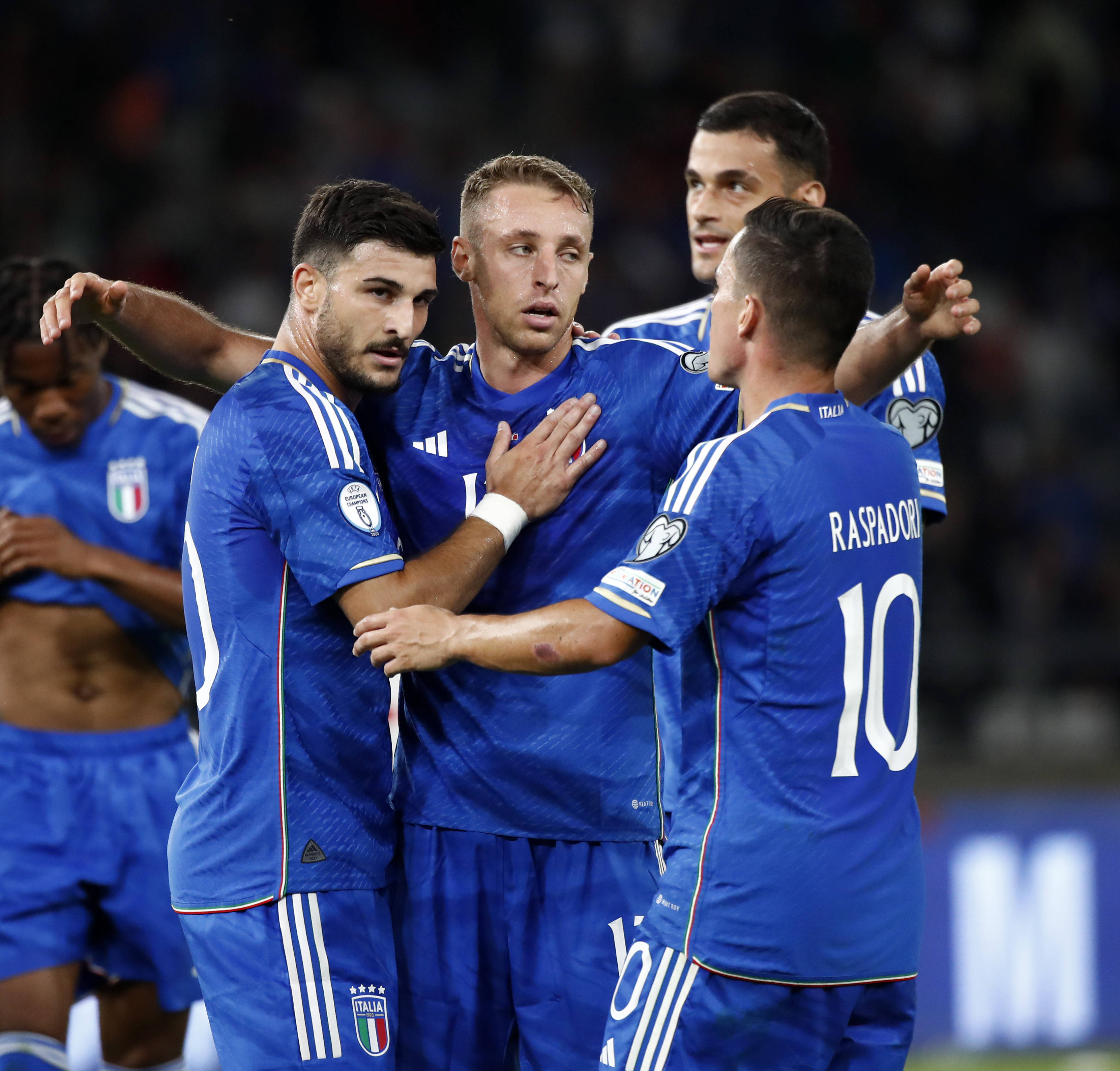 关于塞尔维亚国家队经验老道，大胜在望的信息