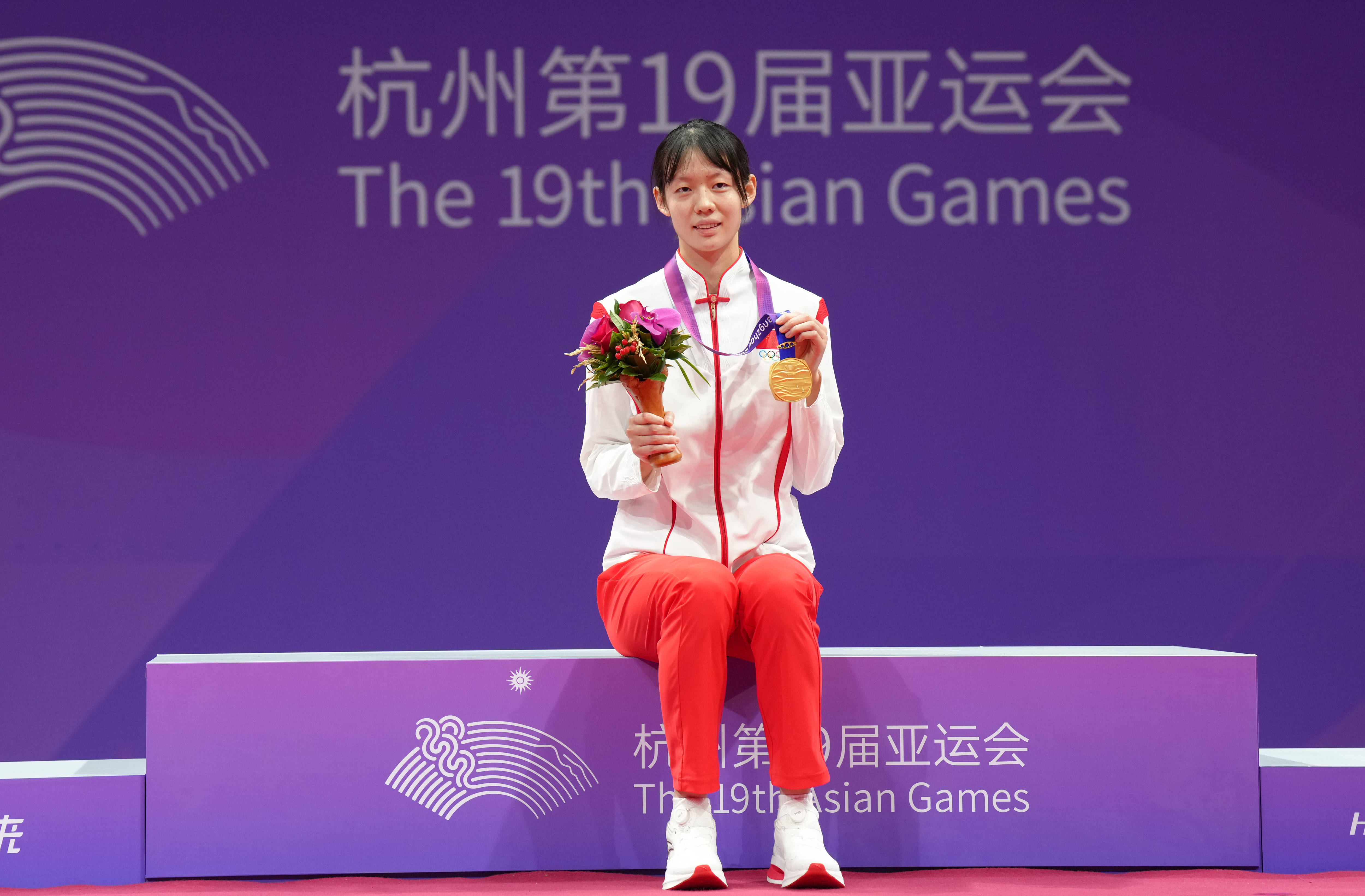 关于澳大利亚游泳健将再夺金牌，实力强劲的信息