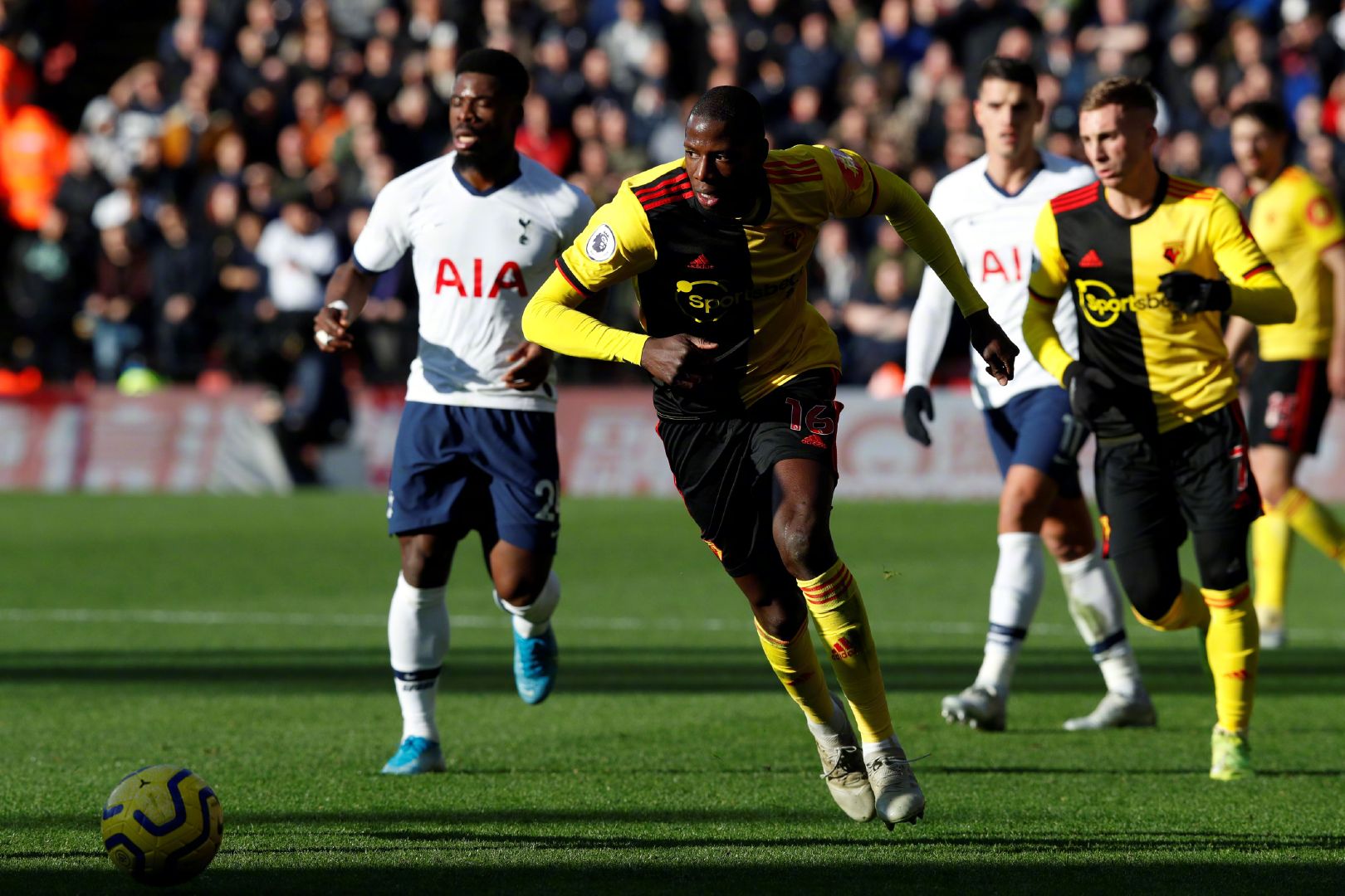 开云官网-包含沃特福德遭逢失利,保级压力继续增大的词条