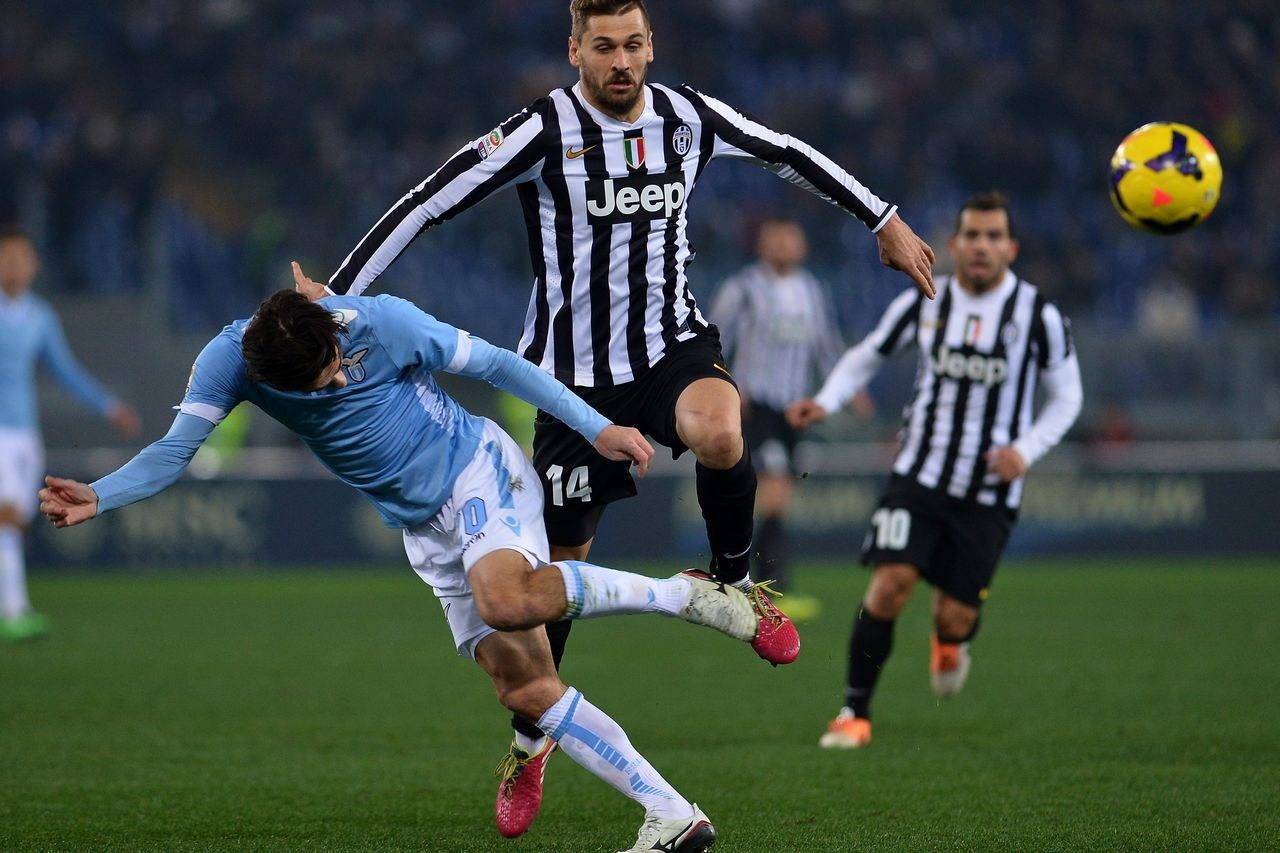 拉齐奥客场逆转,赢得关键胜利 拉齐奥客场逆转,赢得关键胜利