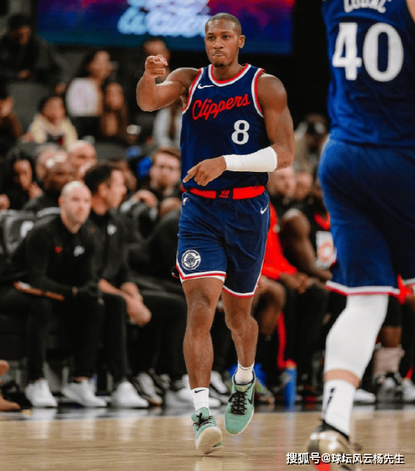 快船力克国王,主场继续保持不败 快船力克国王,主场继续保持不败