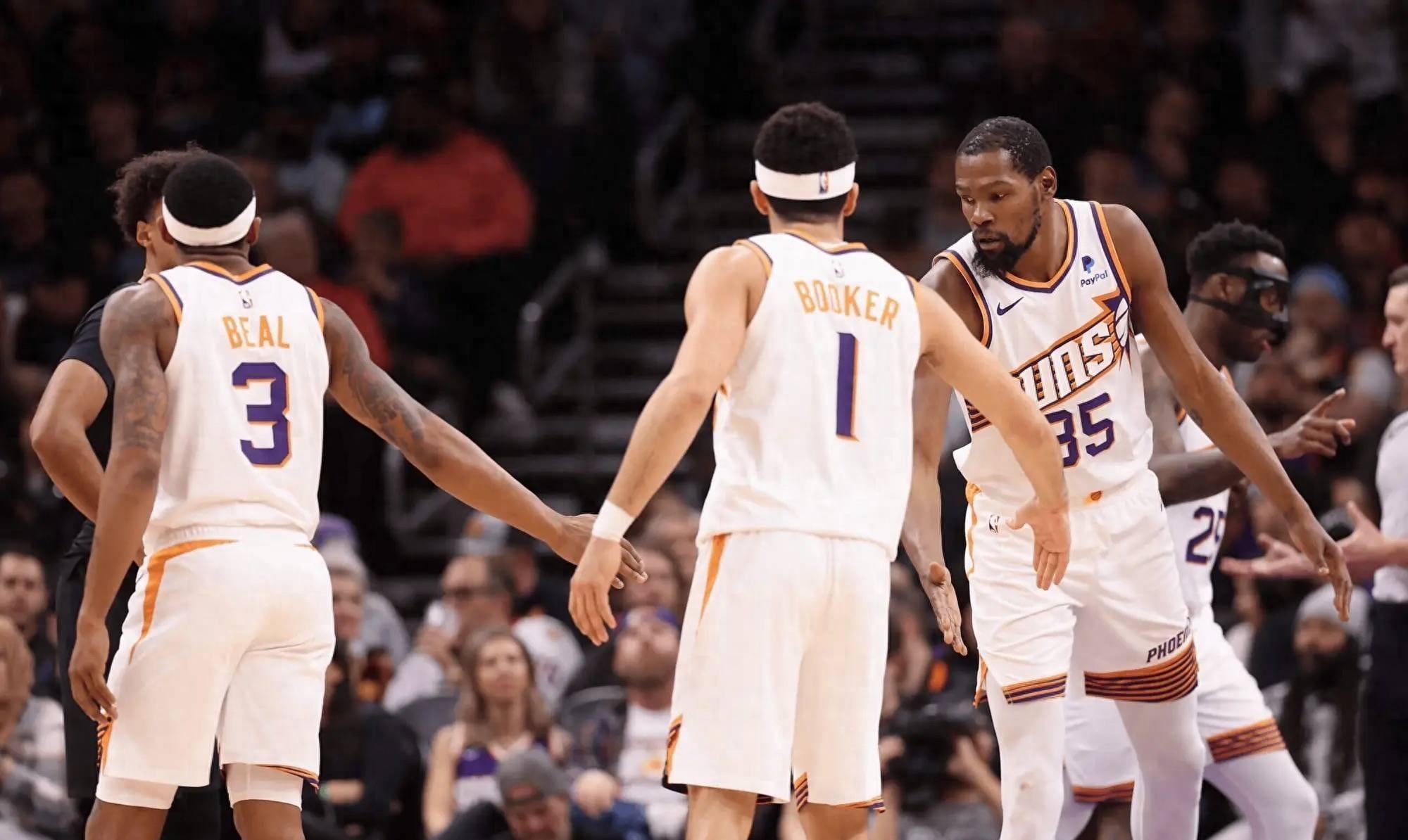 快船队客场胜太阳队,战绩保持完美 快船队客场胜太阳队,战绩保持完美