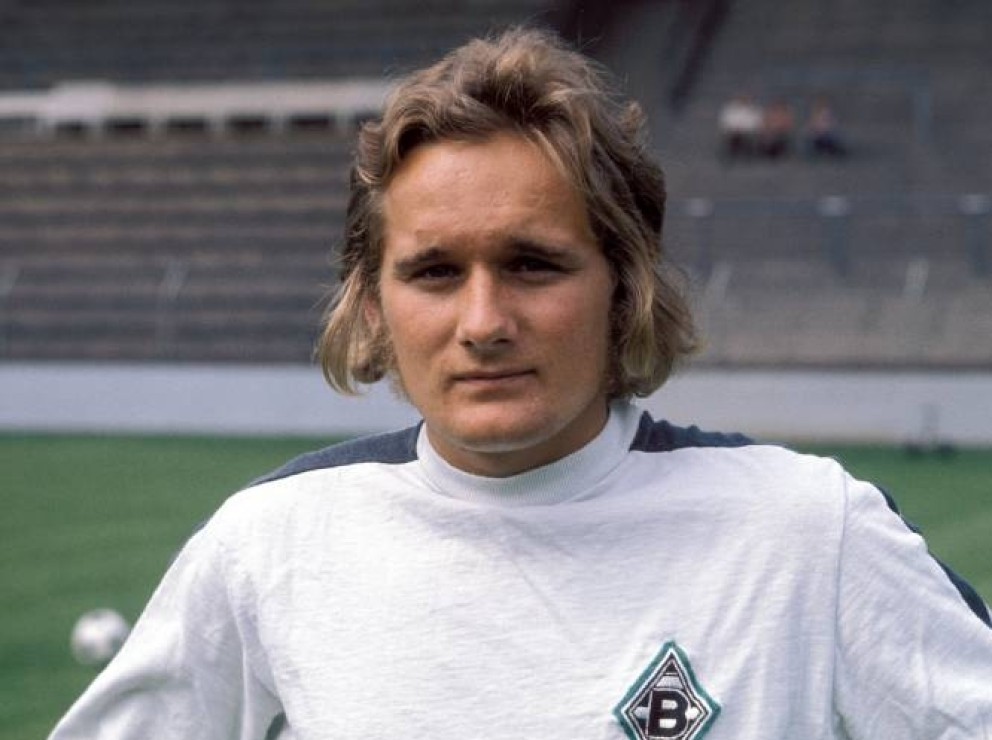 开云平台-关于门兴格拉德巴赫球员大放异彩的信息