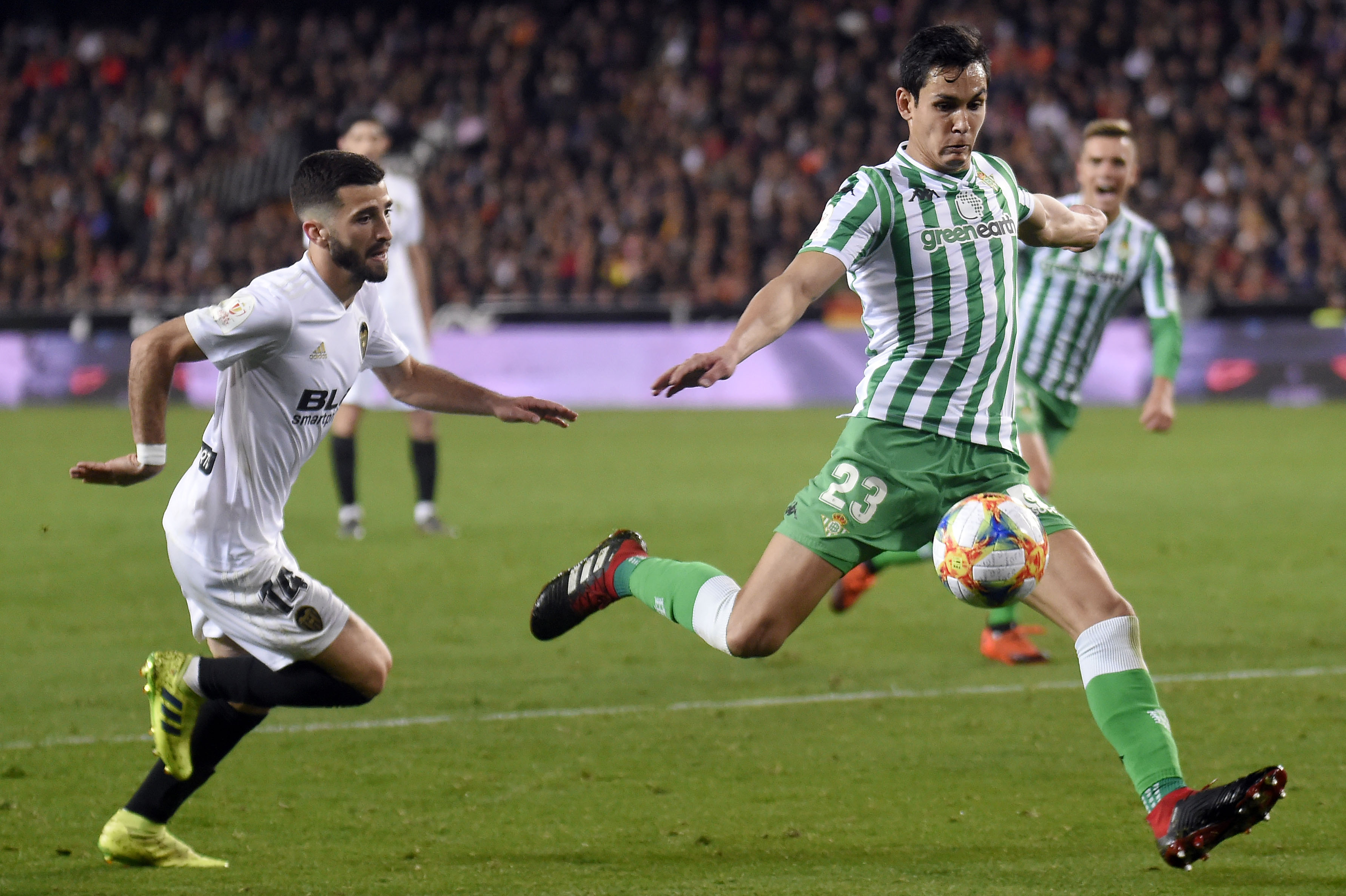 开云体育-球队主场迎来重要比赛，备受瞩目