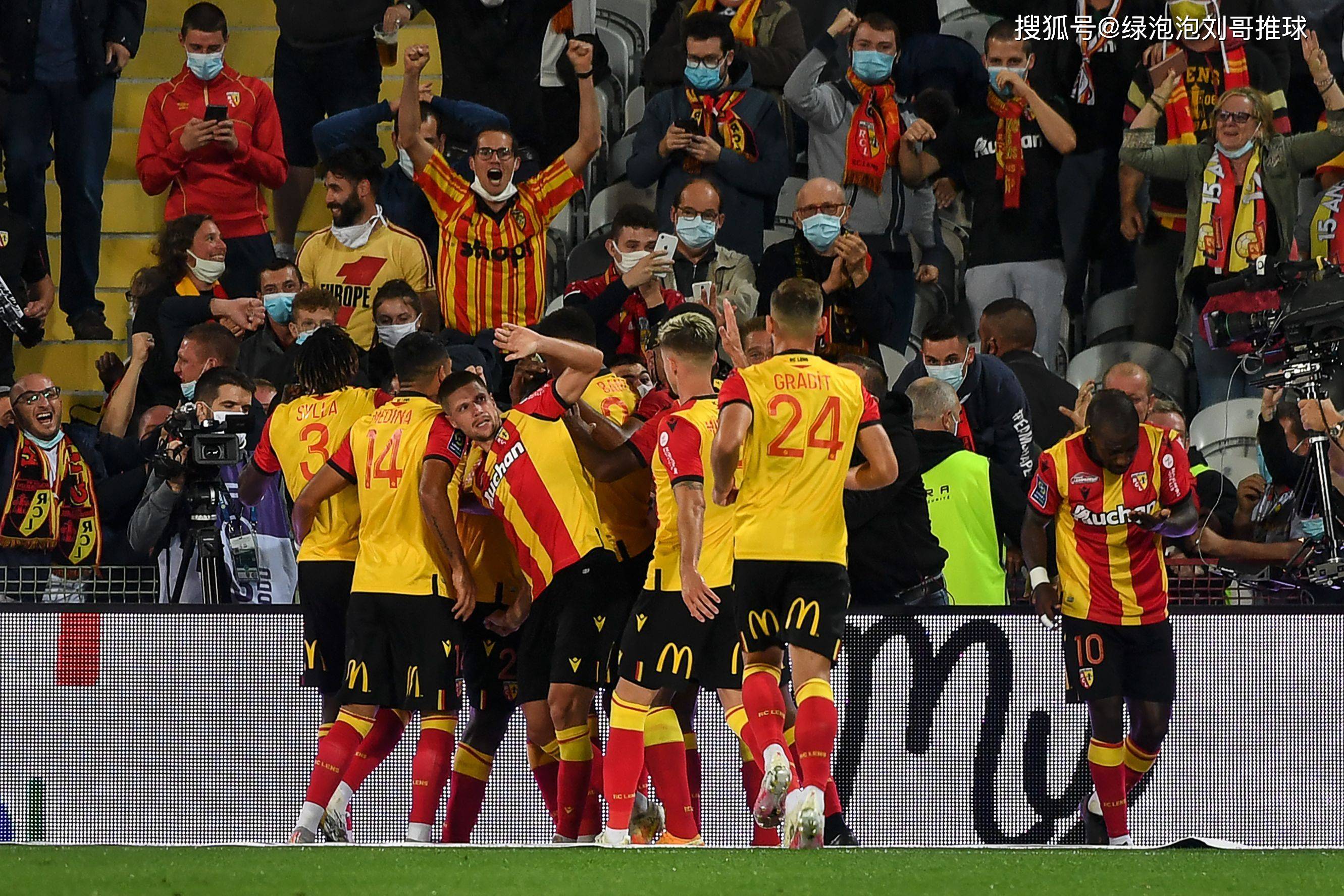 包含沙尔克防守失误频频,球队陷入保级泥潭的词条 包含沙尔克防守失误频频,球队陷入保级泥潭的词条