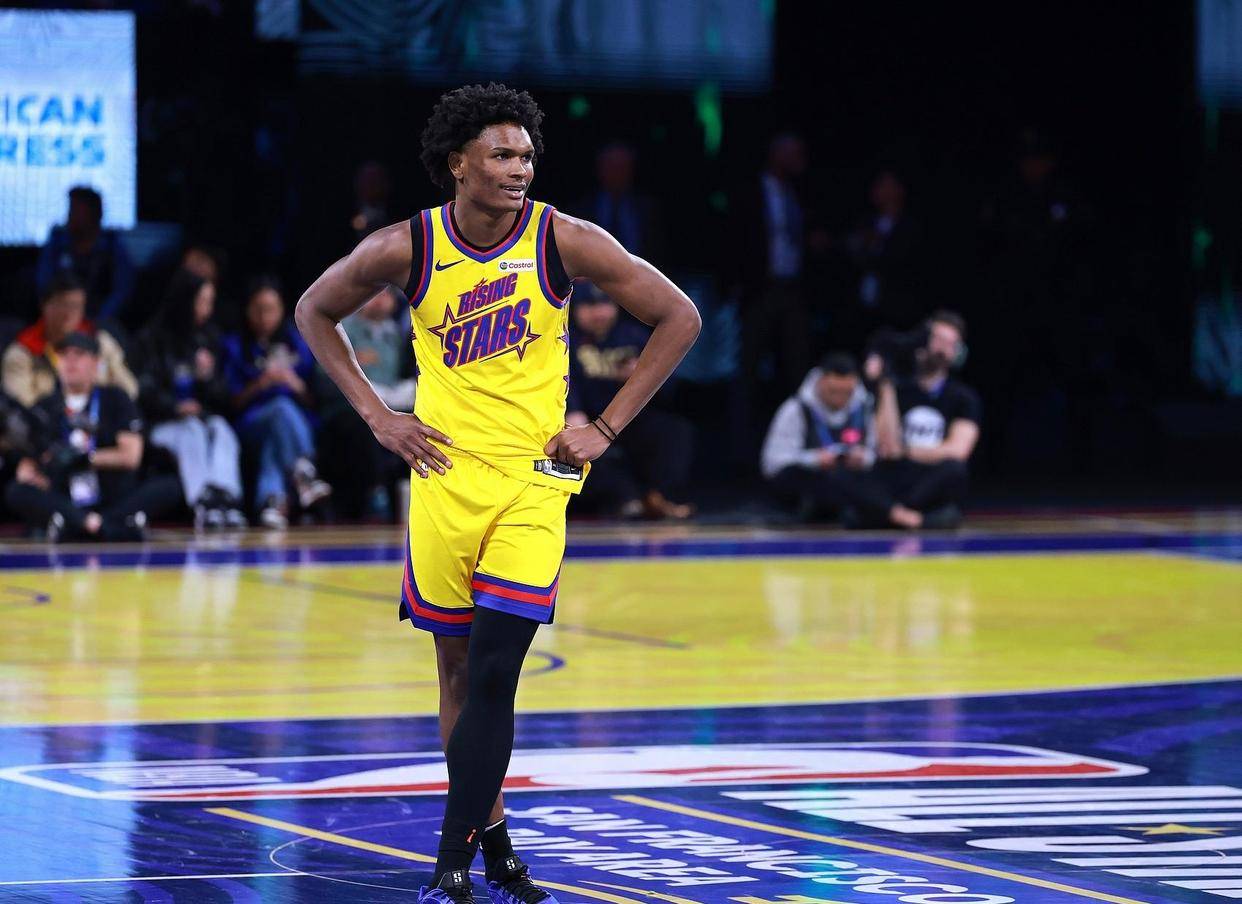 开云体育登录-新秀球员表现出色，给球队带来希望与信心