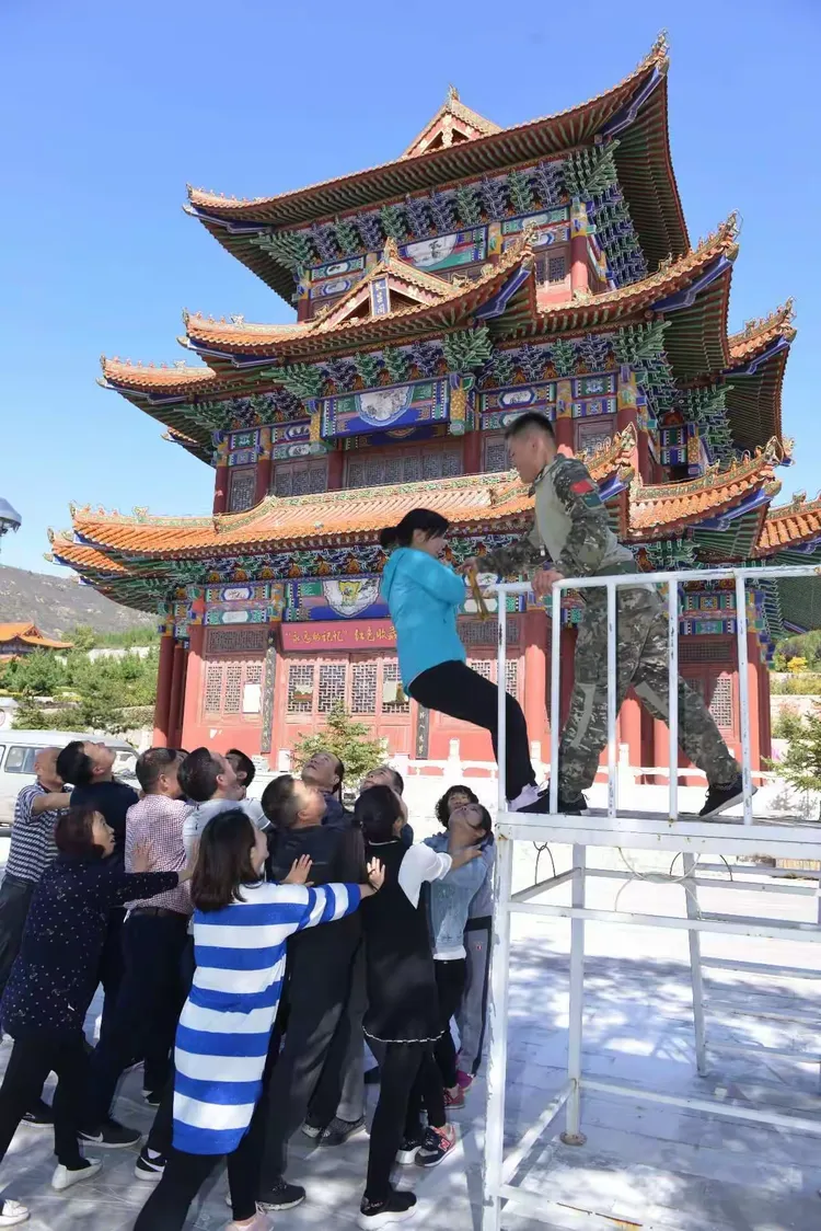 关于雄心壮志球员誓言胜利，团队合作无间的信息