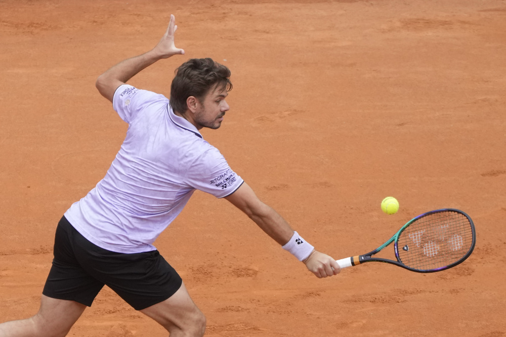 开云体育中国-包含美国网球队翻盘意大利网球队,瓦林卡统治全场的词条