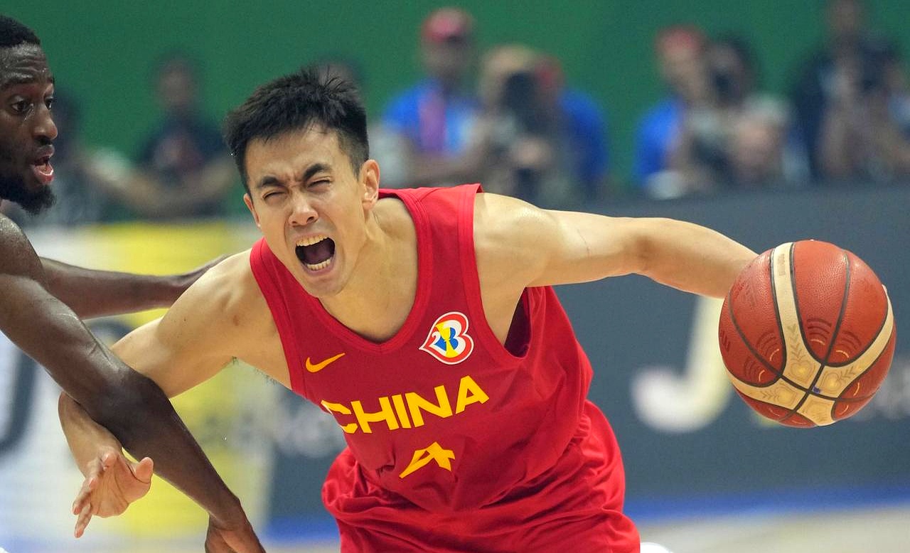 开云体育在线-CBA选手赛后落泪,背后故事感人