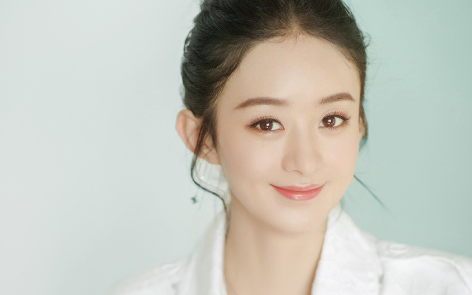 莱万关键战不手软!友谊赛变修罗场,多特蒙德险胜洪都拉斯