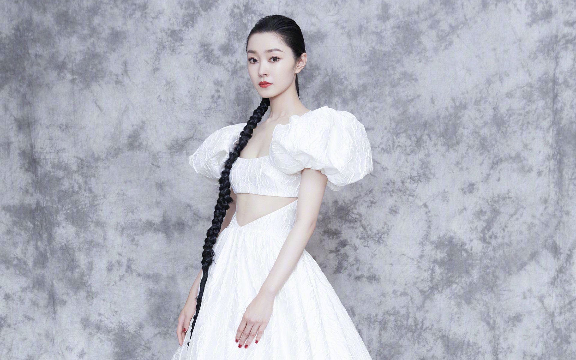 团队洪流与孤星闪耀，雷霆的碾压与东契奇的史诗之夜