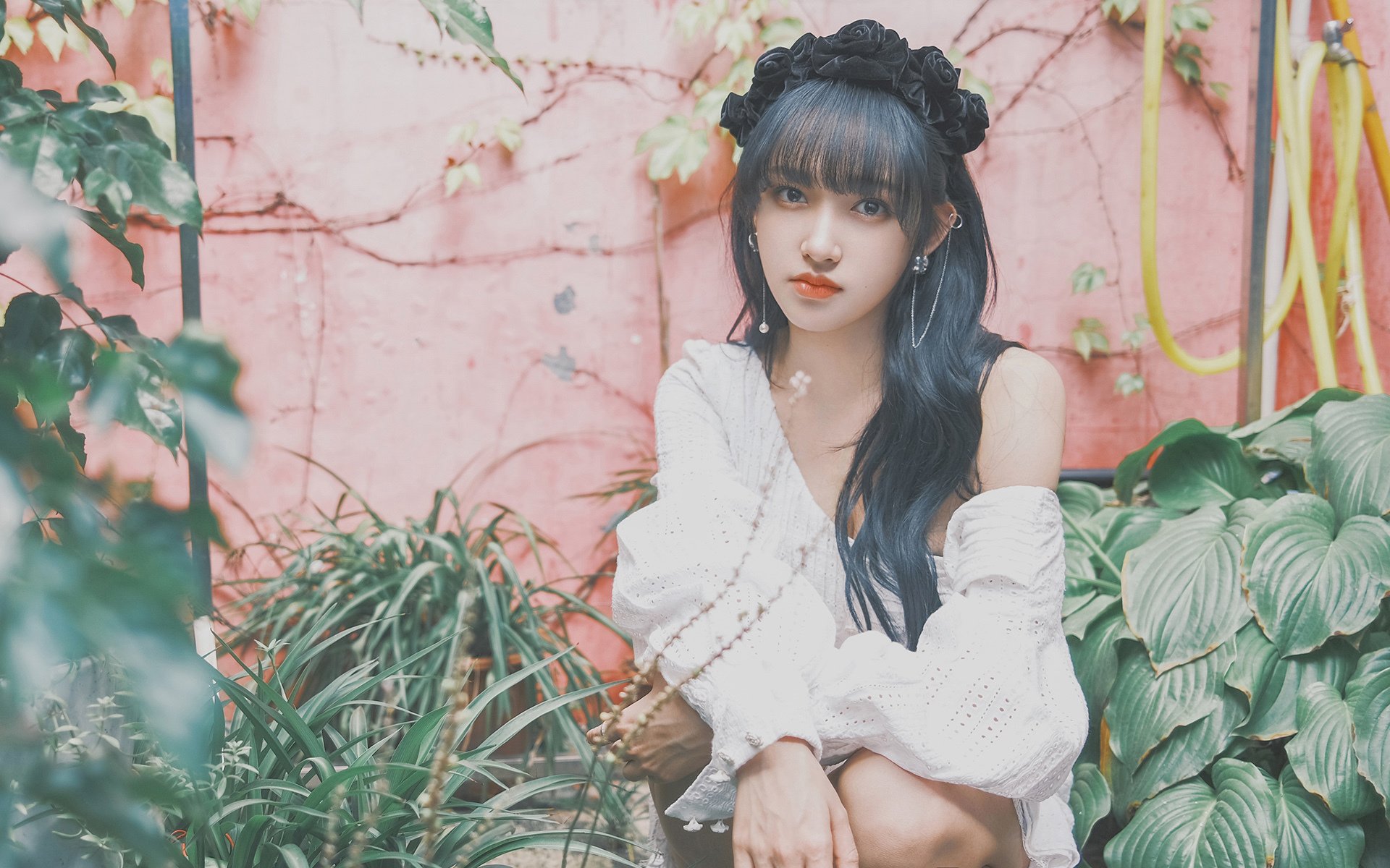 拉文轰32分主导比赛,雄鹿攻防两端全面压制骑士