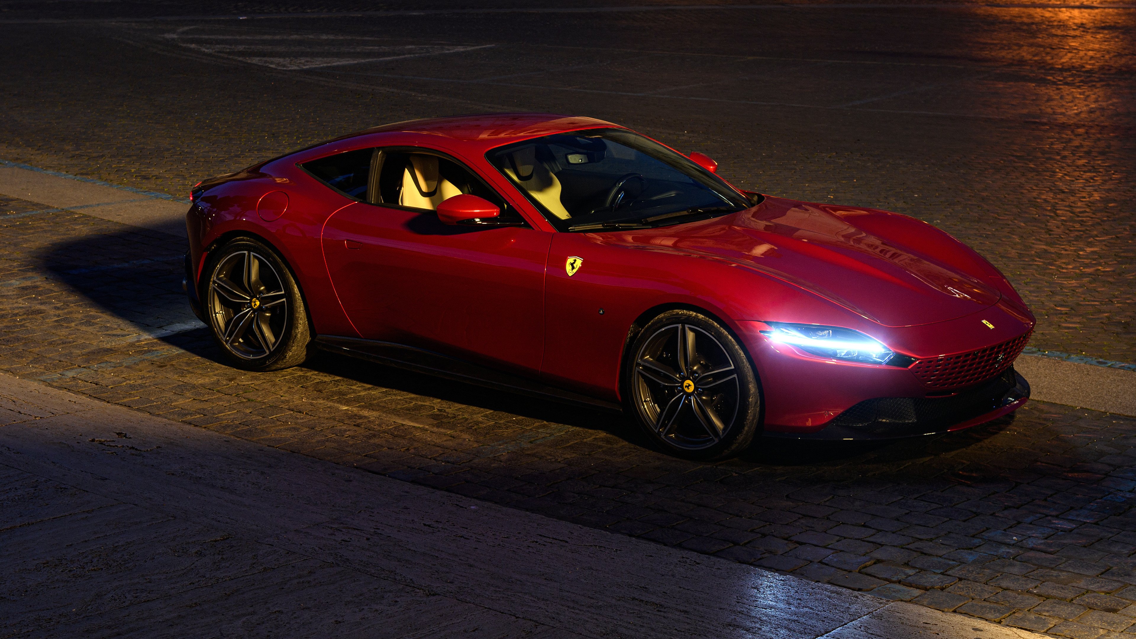 埃及之星闪耀英超焦点战,完胜比利亚雷亚尔式铁壁,争冠格局再洗牌