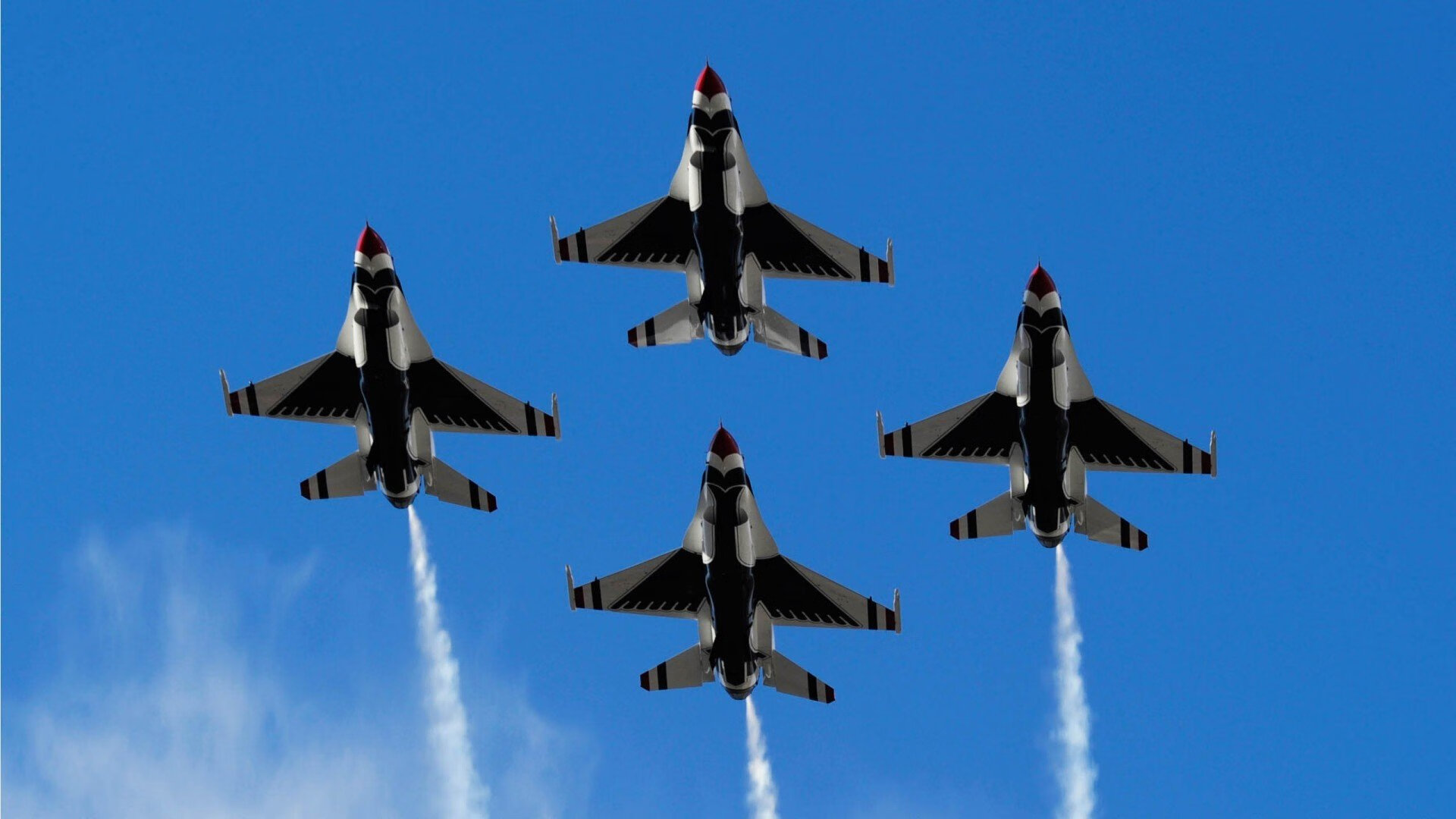 开云体育app-冰与火之歌,热火的熔炉与哈利伯顿的寒芒,季后赛的两种真理