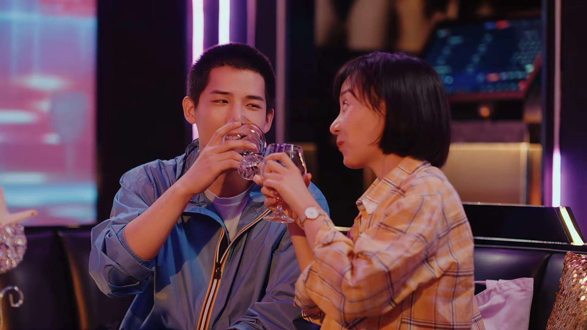 东决关键战之夜，哈利伯顿关键节点连续得分